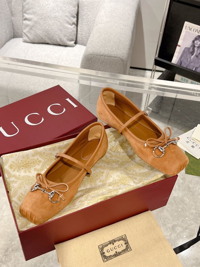 Gucci Flat Shoes